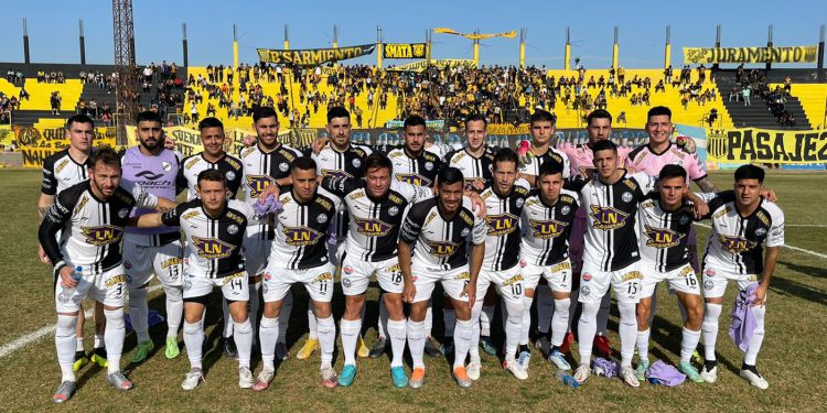 Después de 15 partidos, el “Blanco” cayó en Santiago del Estero