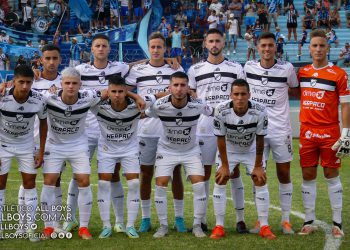 Victoria de All Boys en la Isla Maciel