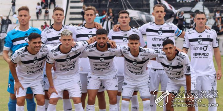 All Boys se trajo un punto de Mendoza