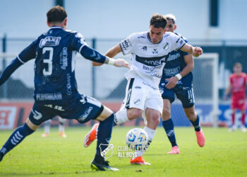 Empate en Floresta